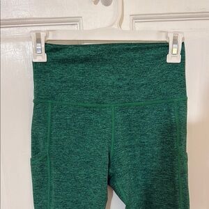 Green Offline by Aerie leggings size M